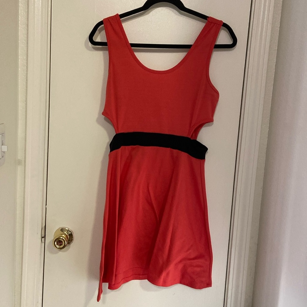 Waist cut-out pink Dress.